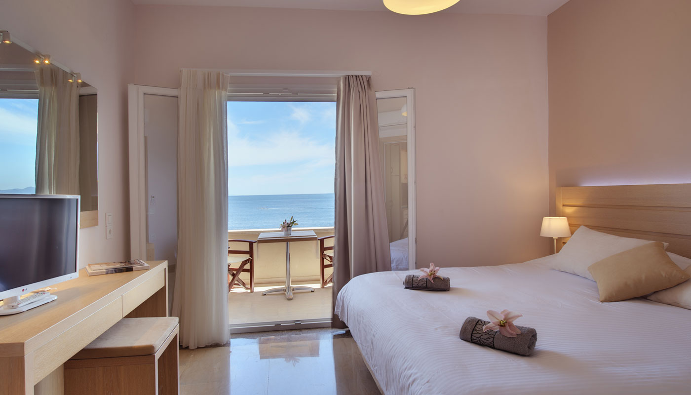 Nissaki Corfu apartments by the beach